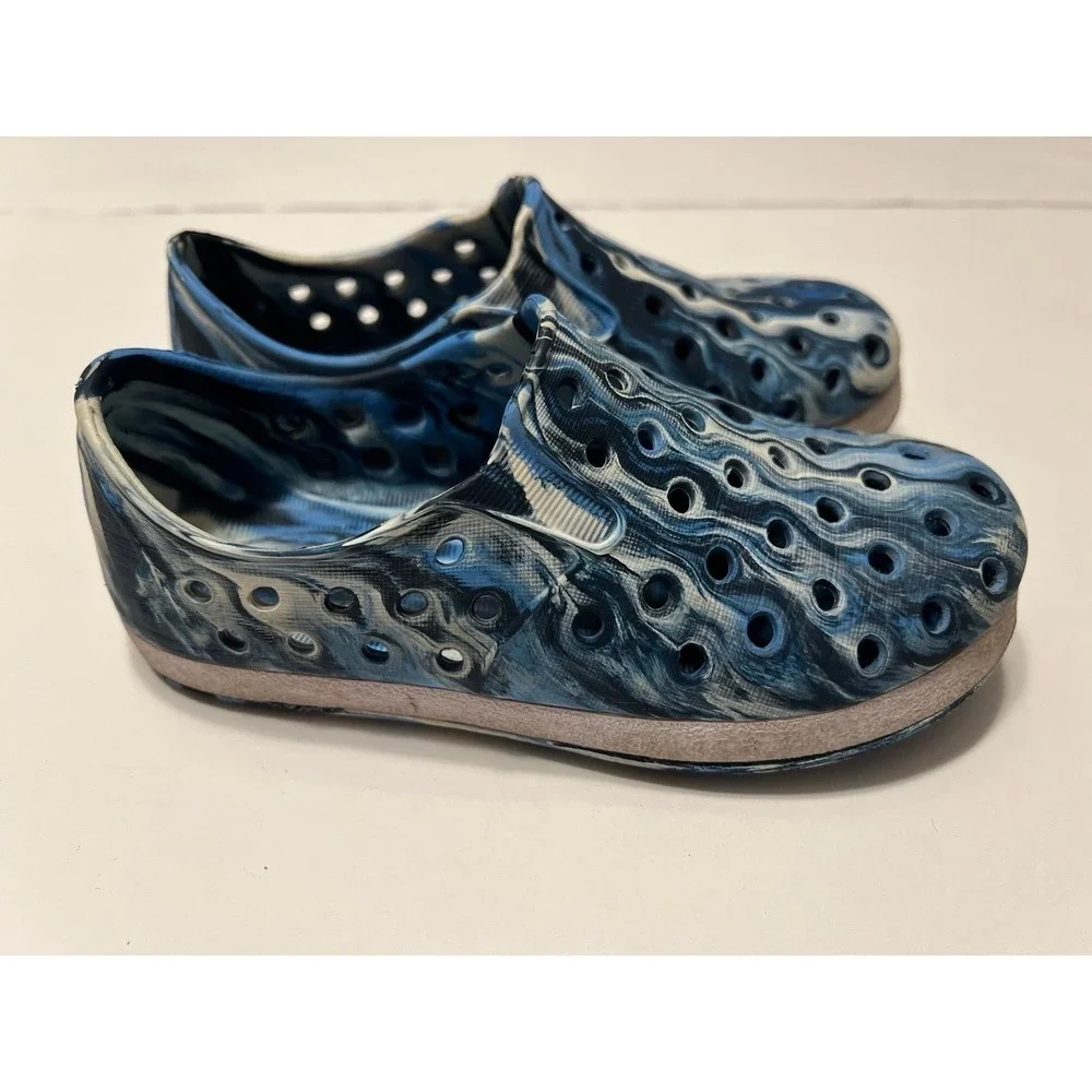 Boys‎ size 10 shoes (s-155)